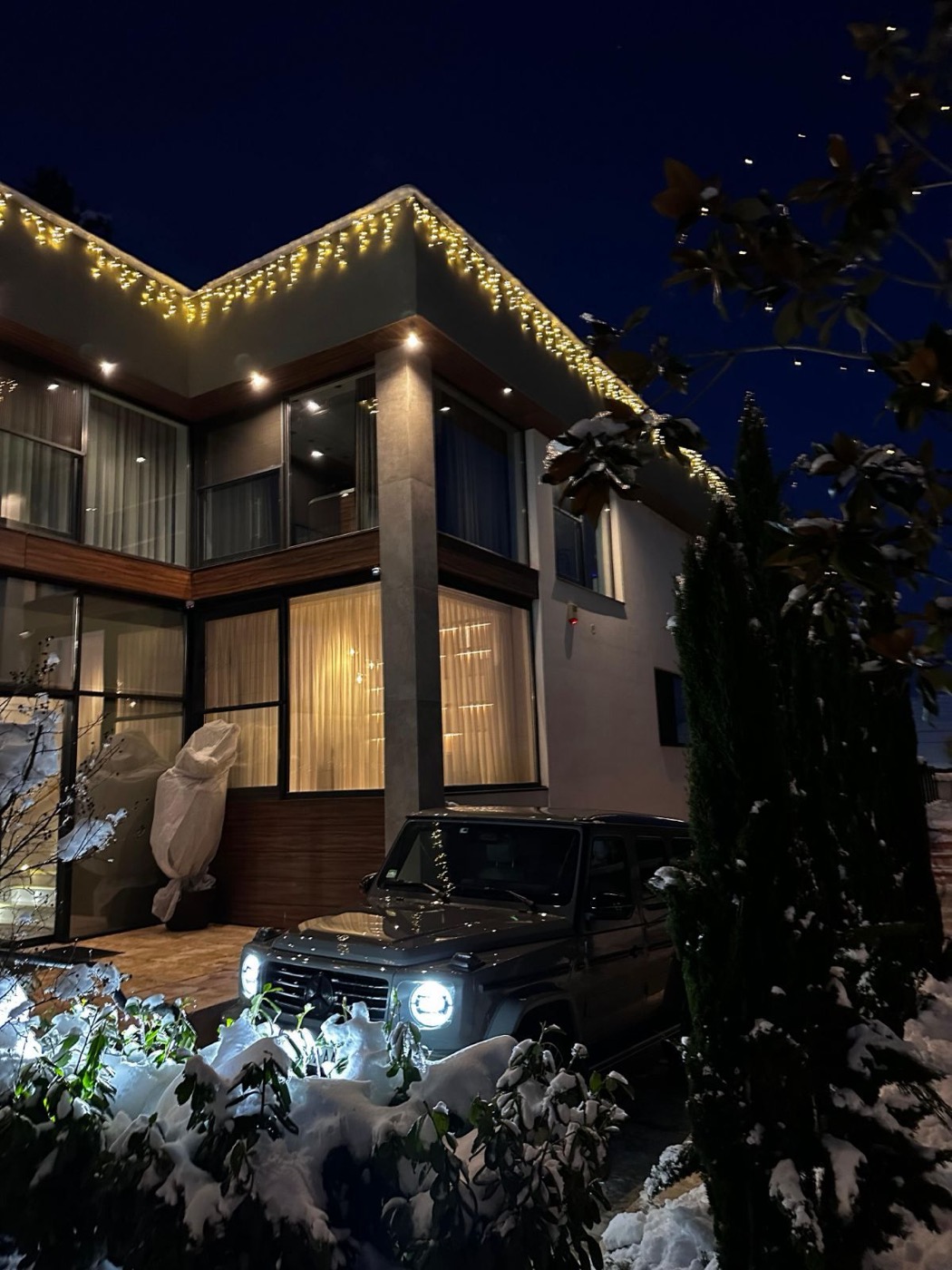 The villa at night